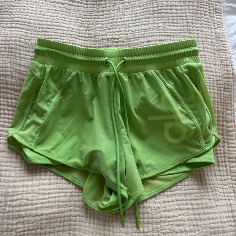 Alo Yoga Ambience Shorts